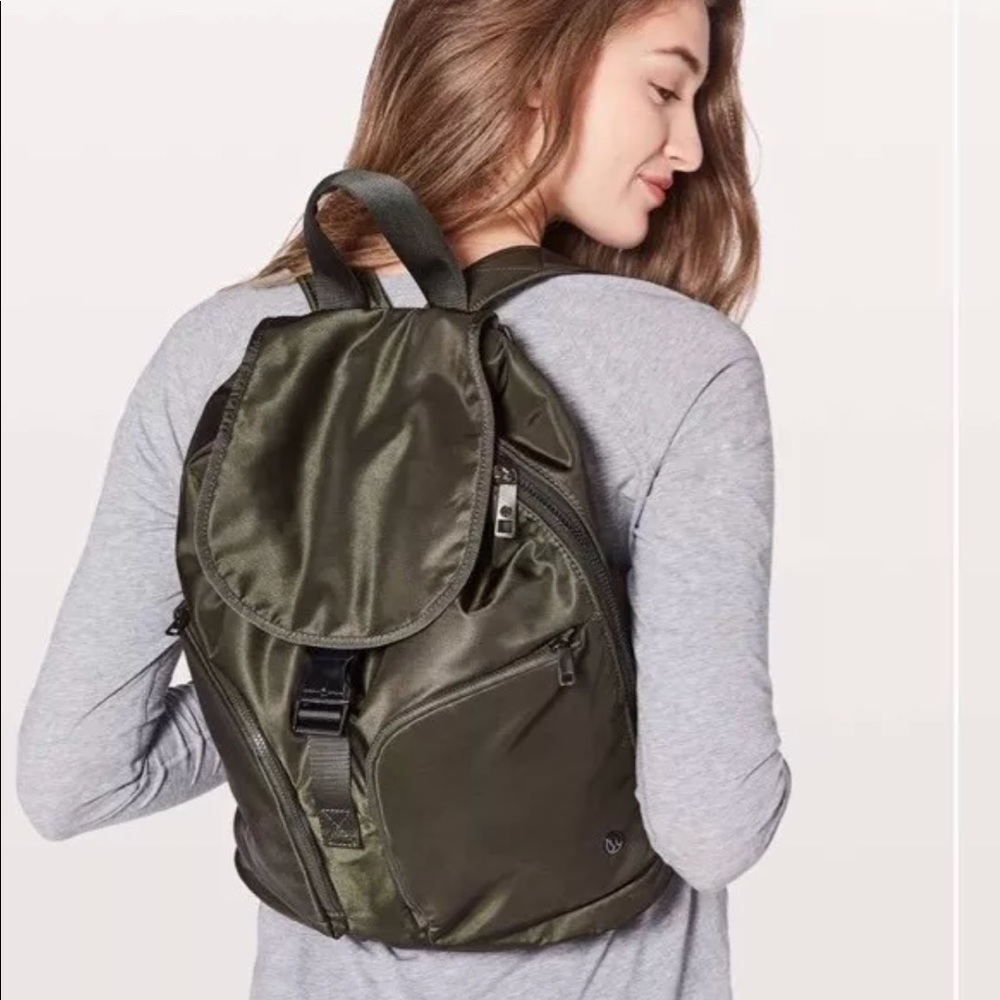 Lululemon Carry Onward Rucksack Dark Olive - Picture 7 of 8
